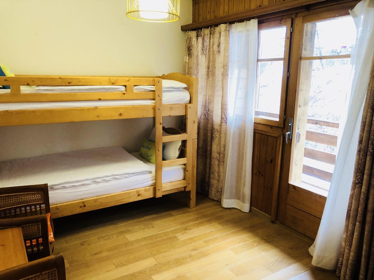 Qi-Lin Hotel Restaurant Ayer Экстерьер фото