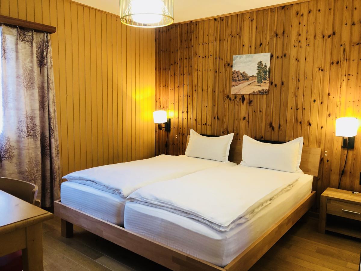 Qi-Lin Hotel Restaurant Ayer Экстерьер фото