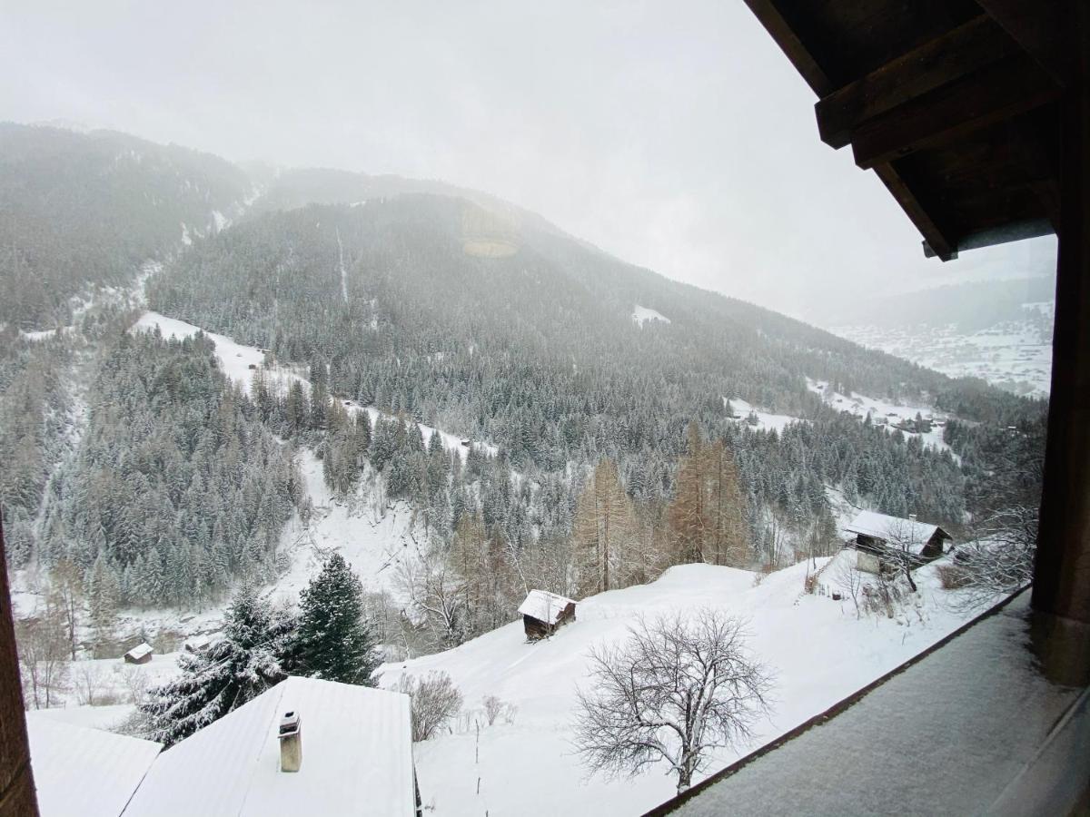 Qi-Lin Hotel Restaurant Ayer Экстерьер фото