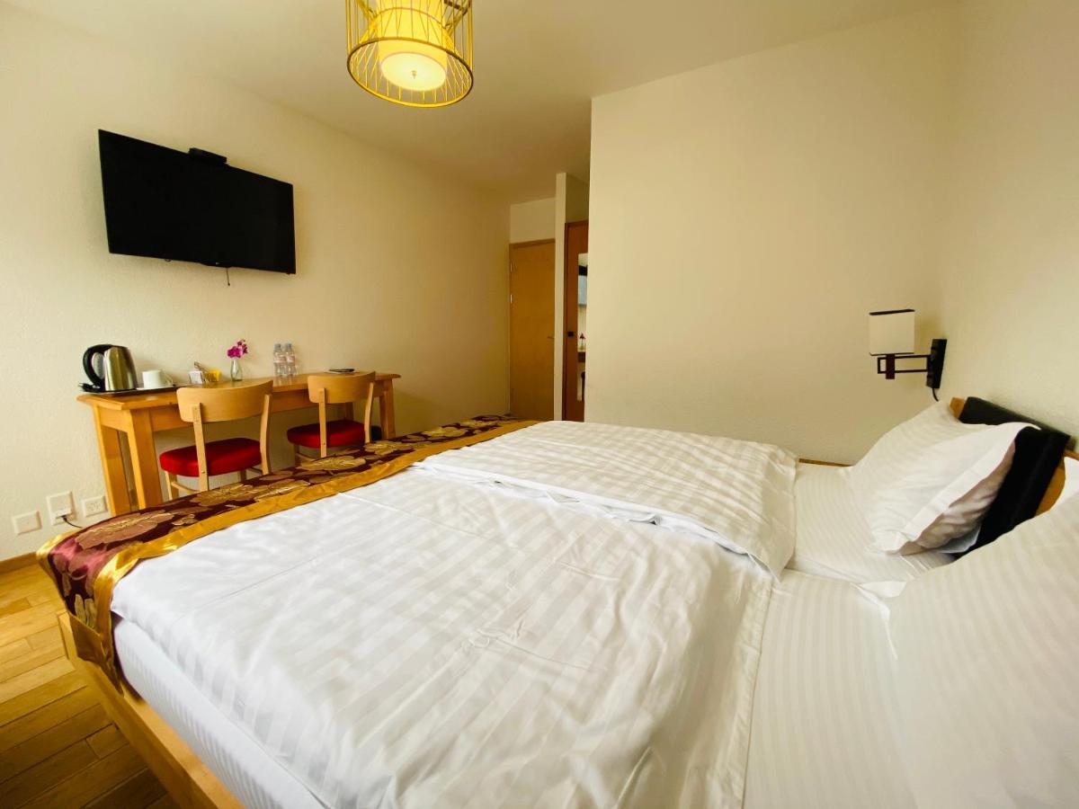 Qi-Lin Hotel Restaurant Ayer Экстерьер фото