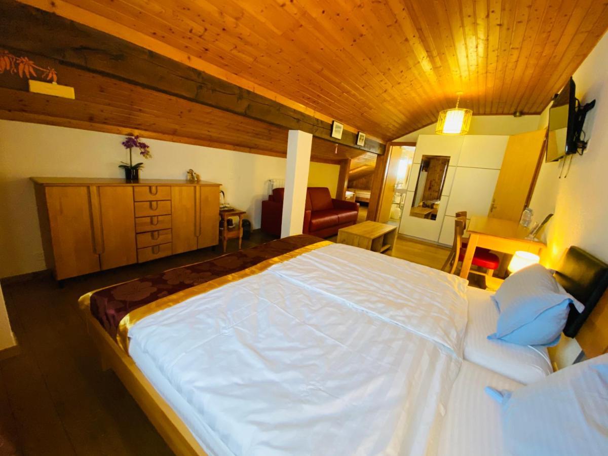 Qi-Lin Hotel Restaurant Ayer Экстерьер фото