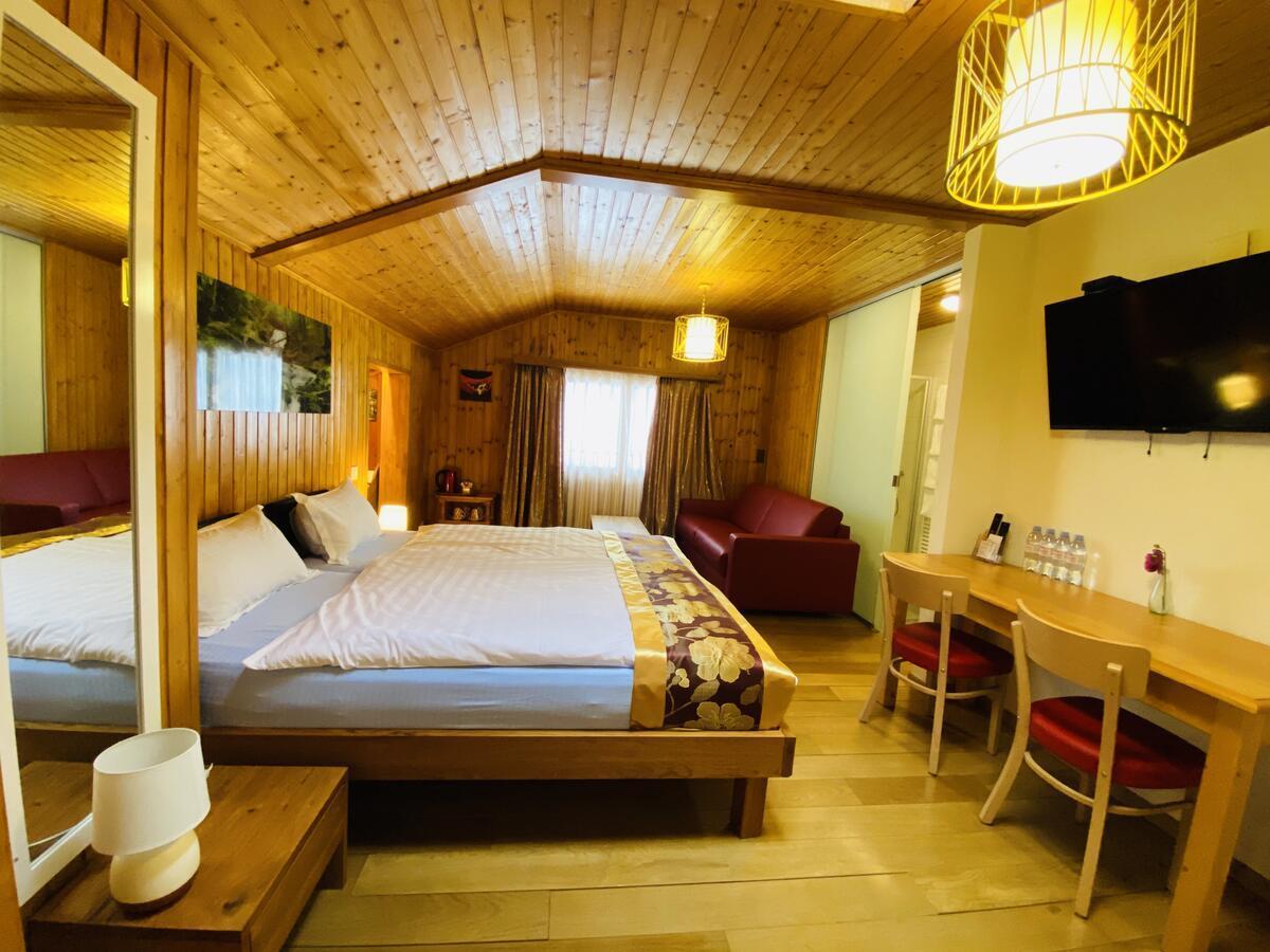 Qi-Lin Hotel Restaurant Ayer Экстерьер фото