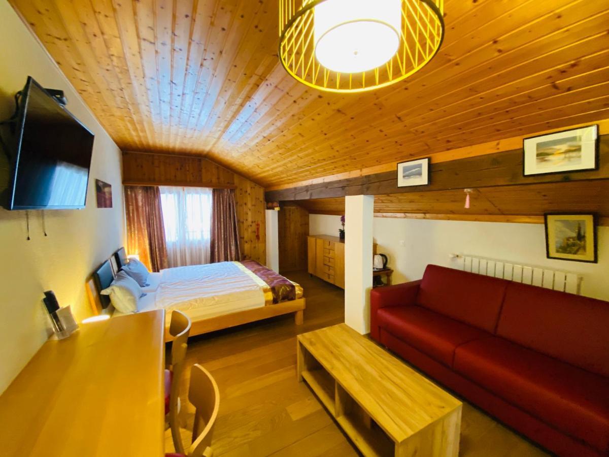 Qi-Lin Hotel Restaurant Ayer Экстерьер фото