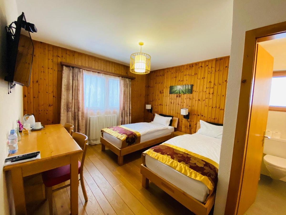 Qi-Lin Hotel Restaurant Ayer Экстерьер фото
